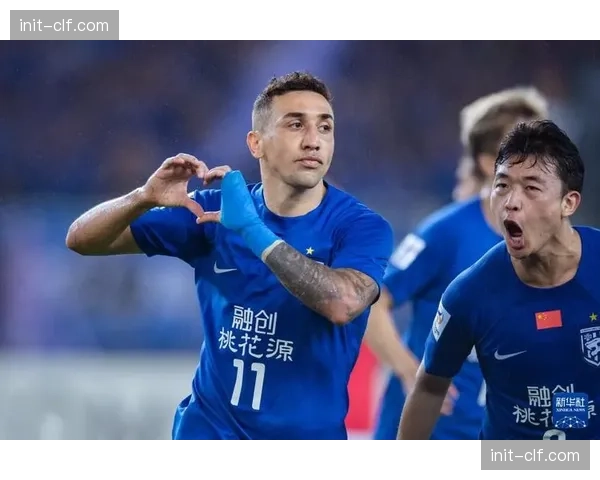 武汉三镇0-0闷平，双方合计完成35次传中仅5次形成射门